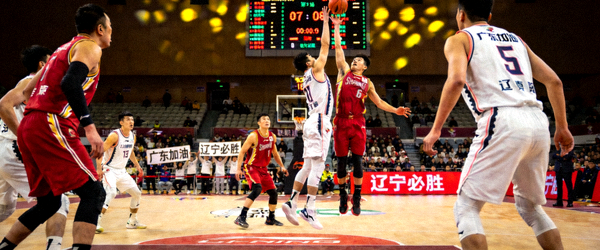 CBA联赛广东队与辽宁队对决