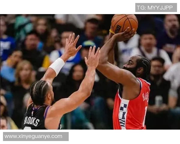 快船4连败，西部倒数第三！哈登13分13助，布克21+10+9，格林伤退